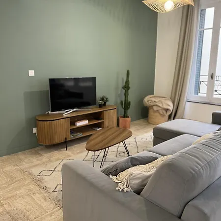 102 - Cheminee De La Bastide *