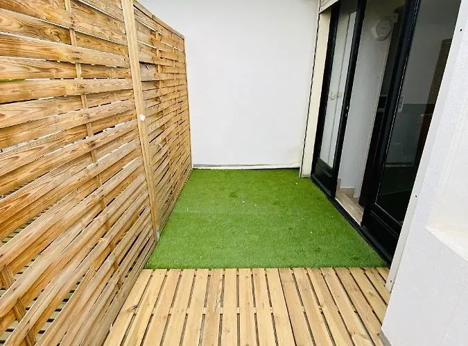 102 - Cheminee De La Bastide Carcassonne