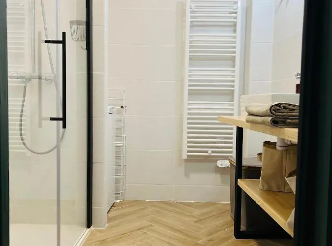 102 - Cheminee De La Bastide Carcassonne