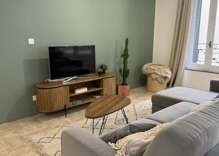 102 - Cheminee De La Bastide *